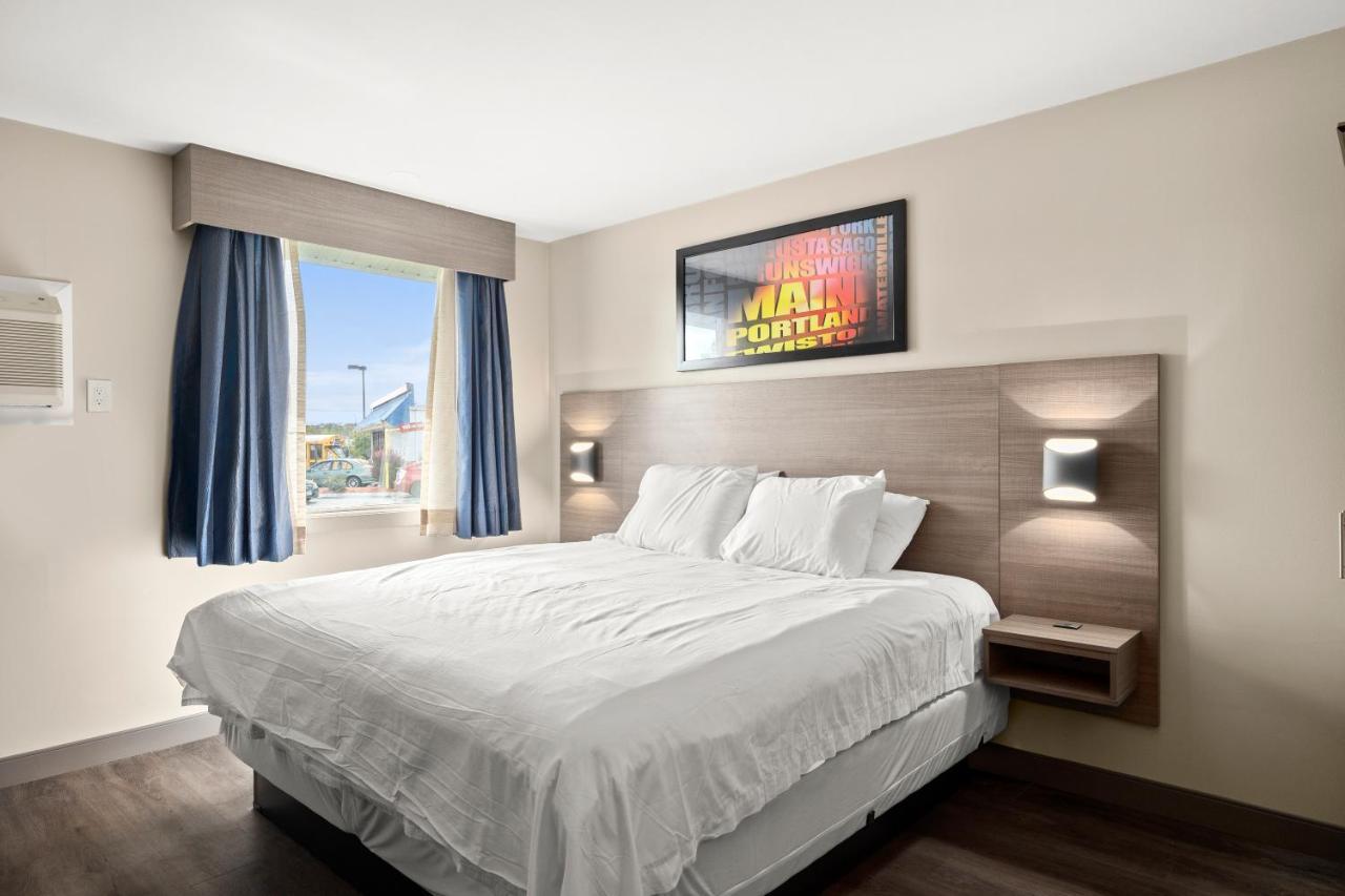 The Elmwood Motel Уотървил Екстериор снимка
